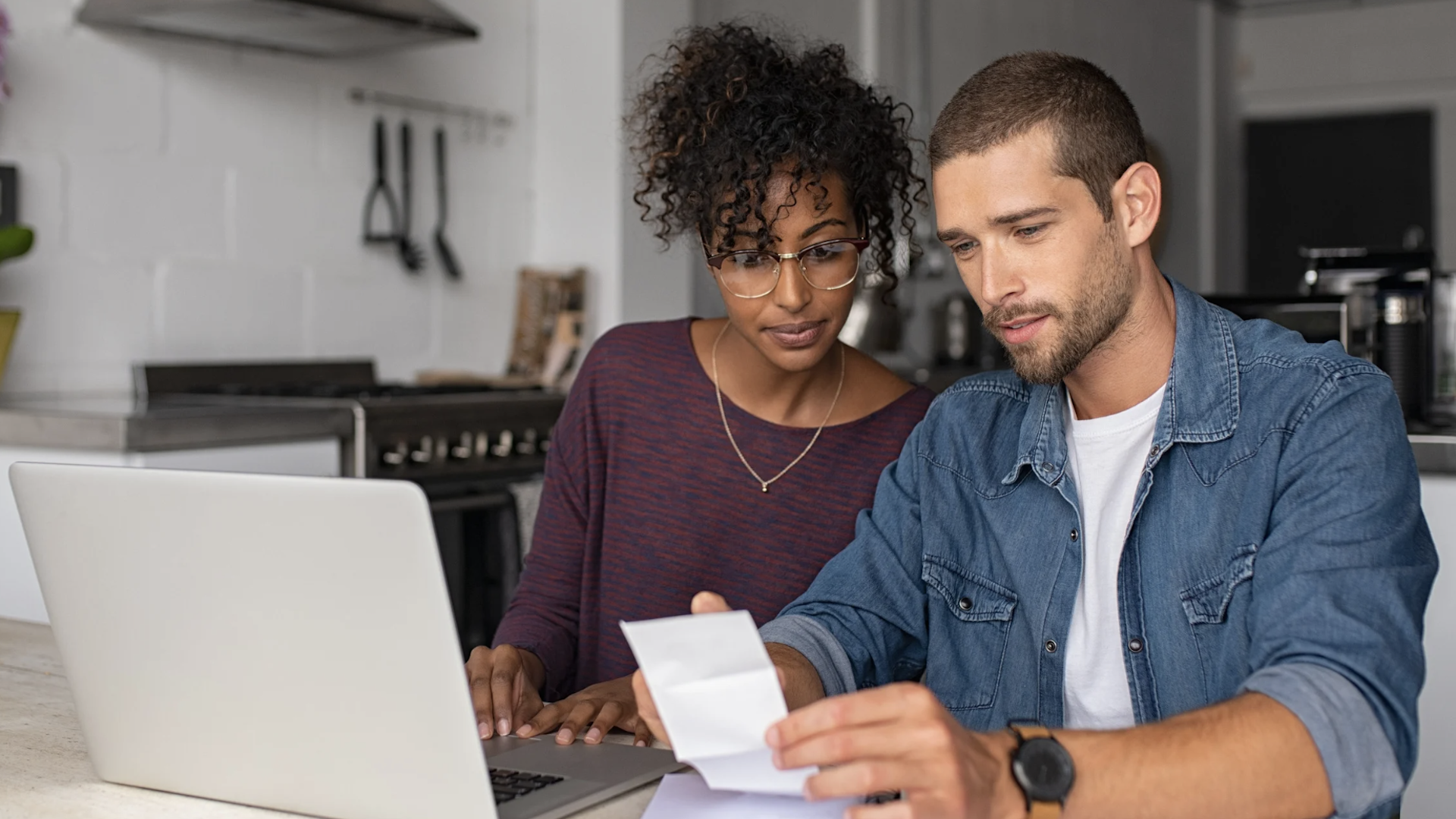 Insurance Policies Bought Online: This comprehensive overview synthesizes recent industry data, regulatory perspectives, consumer satisfaction metrics, and claims statistics to evaluate the effectiveness and claims history of insurance policies purchased online, with a focus on life insurance in the US.