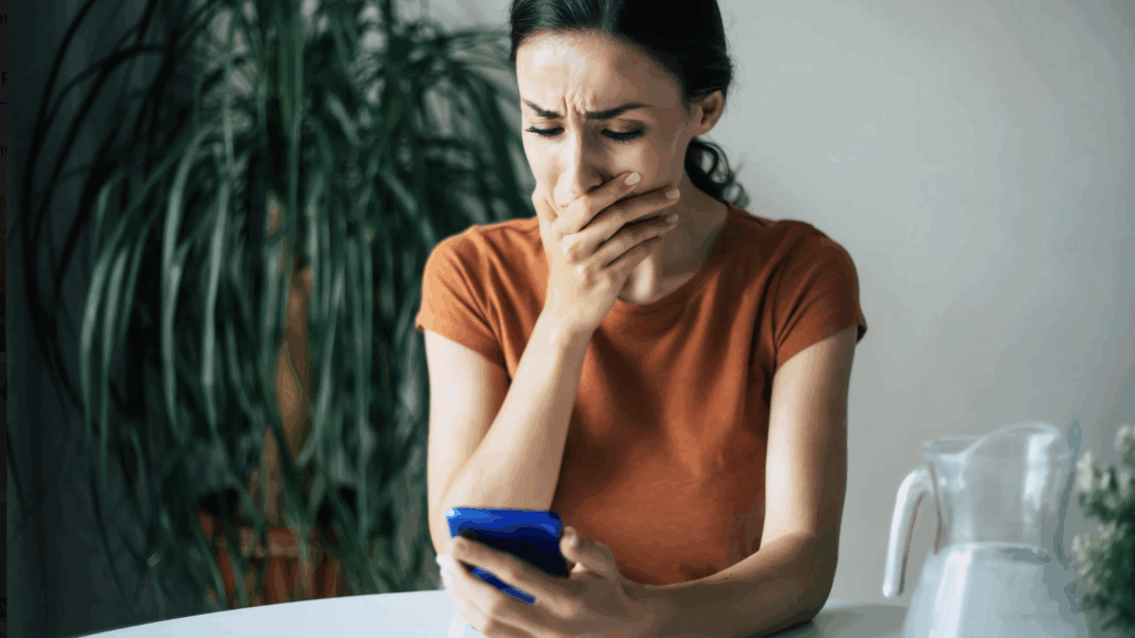 Despite high satisfaction among many users, several recurring issues are reported:

Claims processing delays and denials: Online policies have more frequent complaints about slow or unclear claims processes.

Customer service challenges: Difficulty reaching live representatives and slow responses are common.

Policy clarity: Some consumers report confusion about policy terms, exclusions, or premium changes.

Technical issues: Problems with online applications, document uploads, and user interfaces are noted.